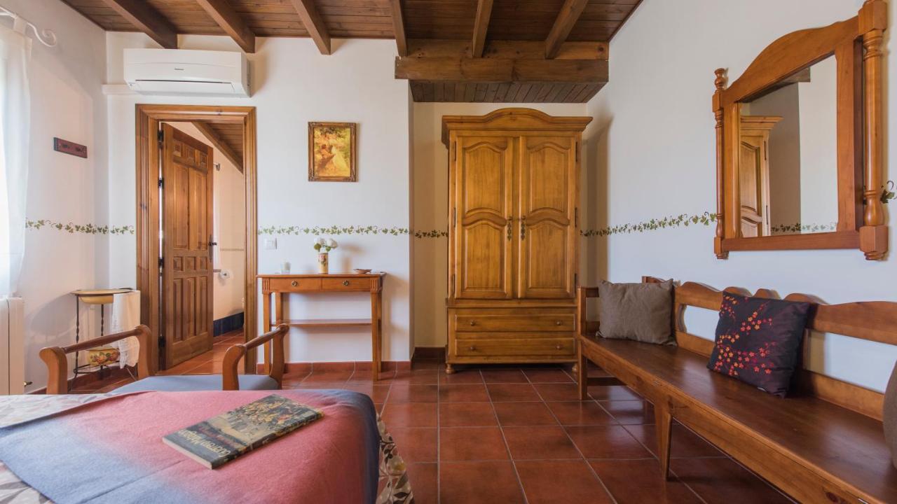 Los Laureles Casa Rural Urda Extérieur photo